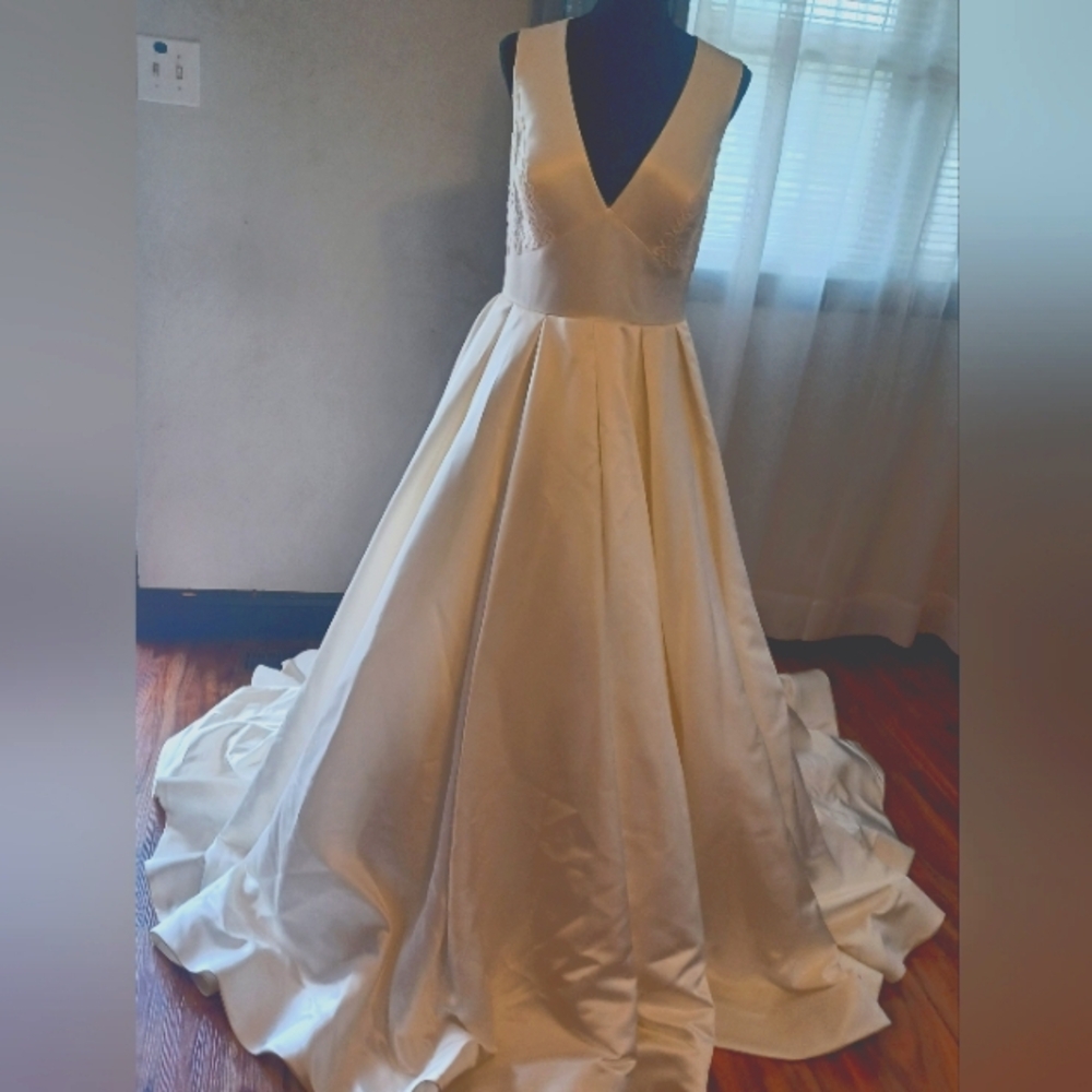 Size 16 Wedding gown